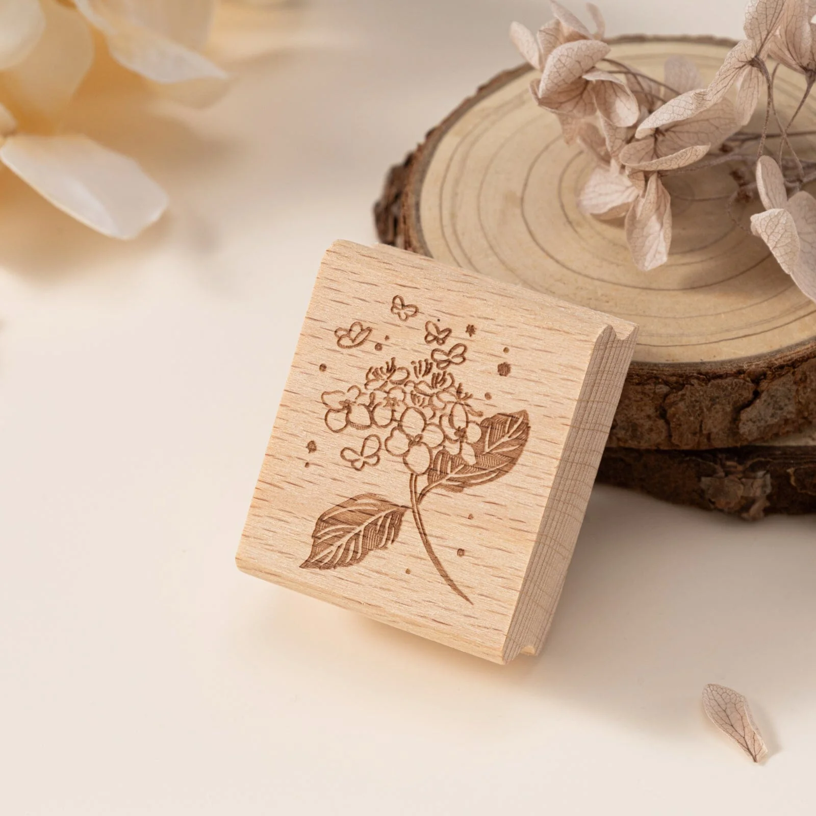 Hinoki - ‘Into the Summer’ Engraved Wooden Stamp Set - Image 7