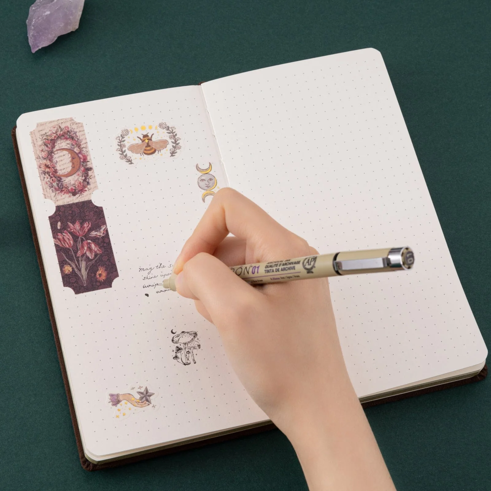 Tsuki ‘Honey Bee’ Luxury Travel Notebook ☾ - Image 4